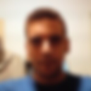 iouiou (42) aus Zürich