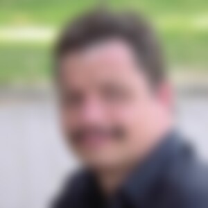 gumi (58) aus Altusired