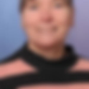 randi (68) aus Halle