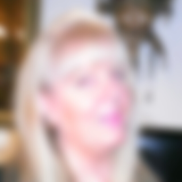 Nina10 (65) aus Köln