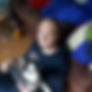 Azuma (36) aus Dallgow
