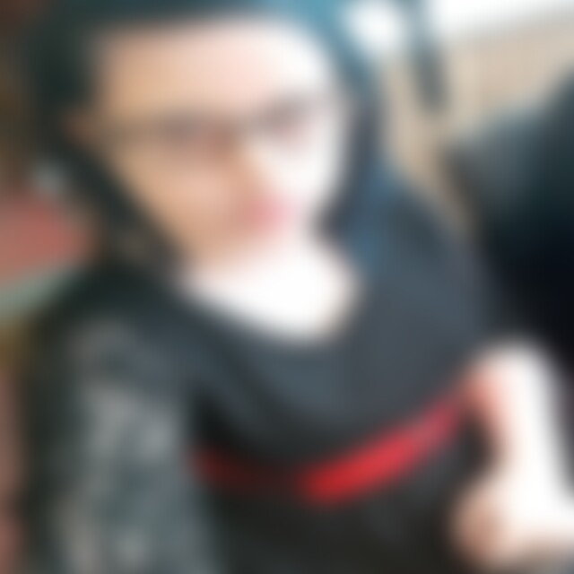 Elevene (26) aus Düsseldorf