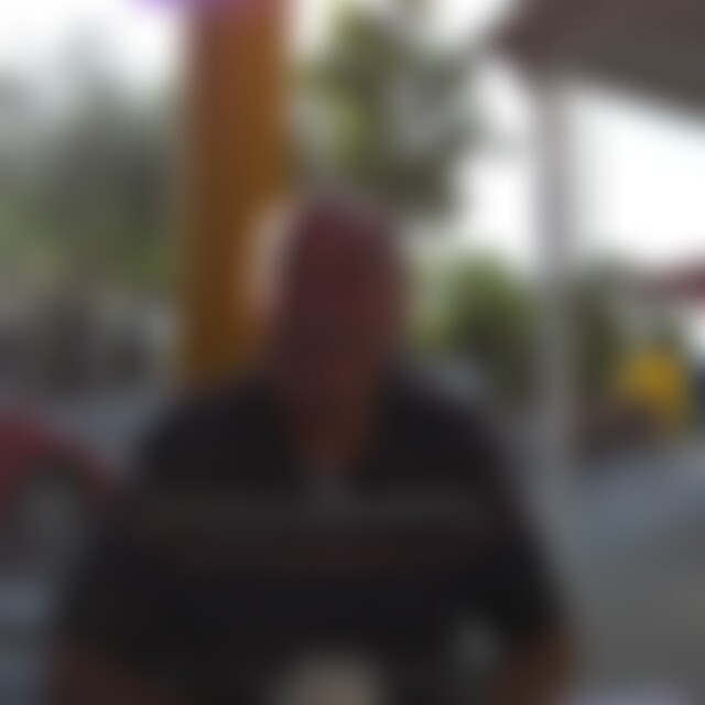 kurtis44 (81) aus Duisburg