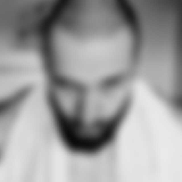 Figo (39) aus Frankfurt
