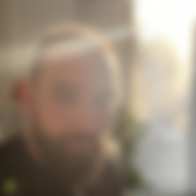 Figo (39) aus Frankfurt