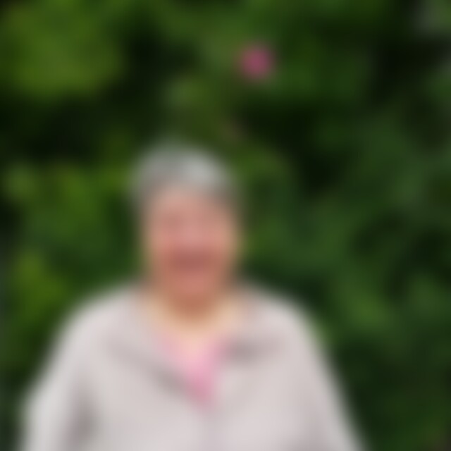 Rofa (66) aus Hof