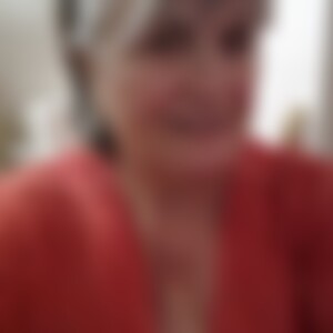 Lady2018 (75) aus Wiesbaden