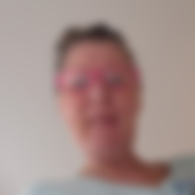 hage (62) aus Neuss