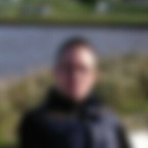 Jensssen (44) aus Dunum