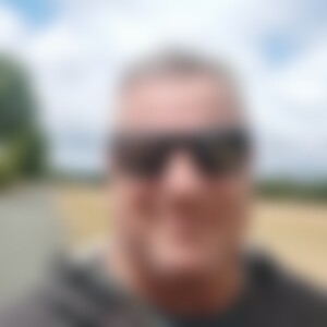 BAYERNFANEWIG (64) aus Bayreuth