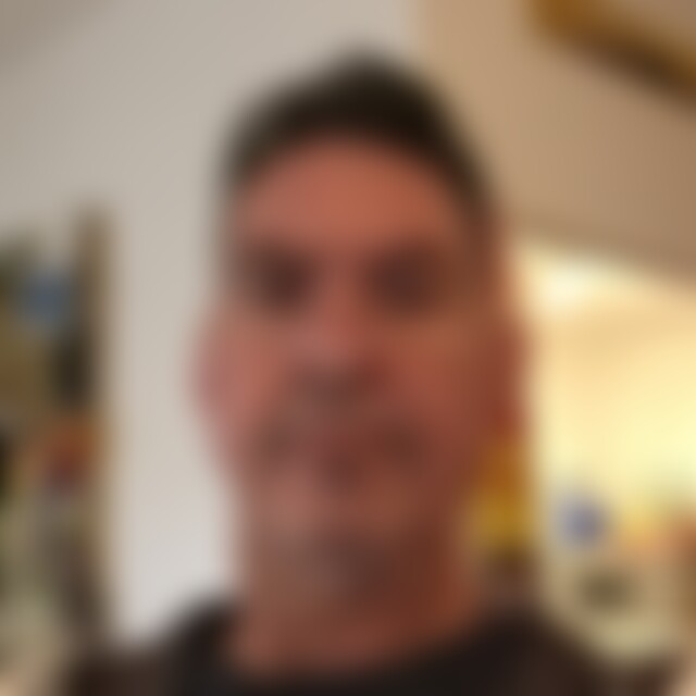 Benutze (63) aus Essen