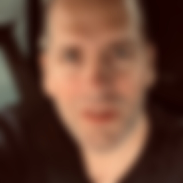 Tesaro (48) aus Filderstadt