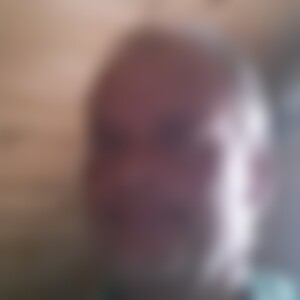 Somomo (62) aus Neustadt