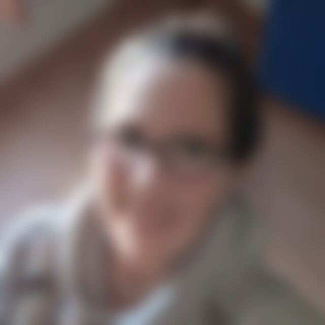 Julie (76) aus Kiel