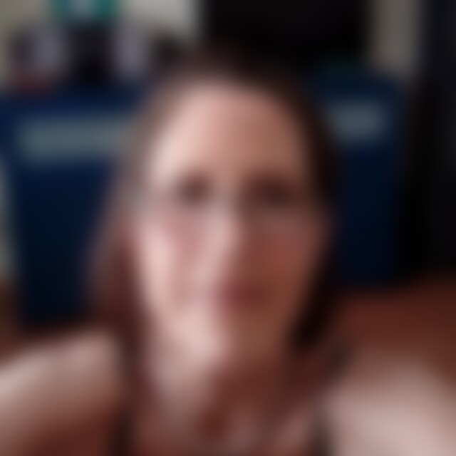 Julie (76) aus Kiel