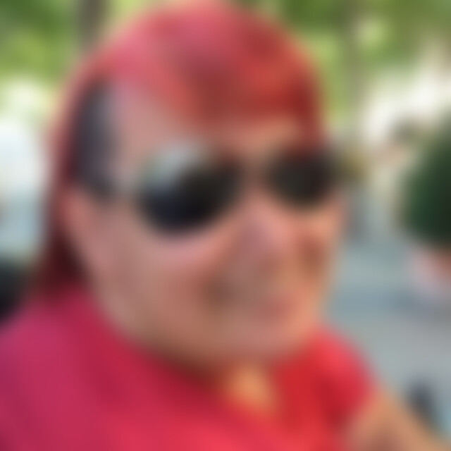 Suzana71 (53) aus Berlin