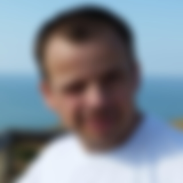 maio (56) aus Schraplau