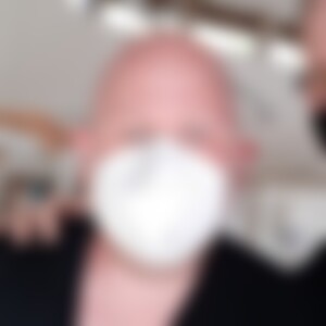 Dino33 (44) aus Gießen