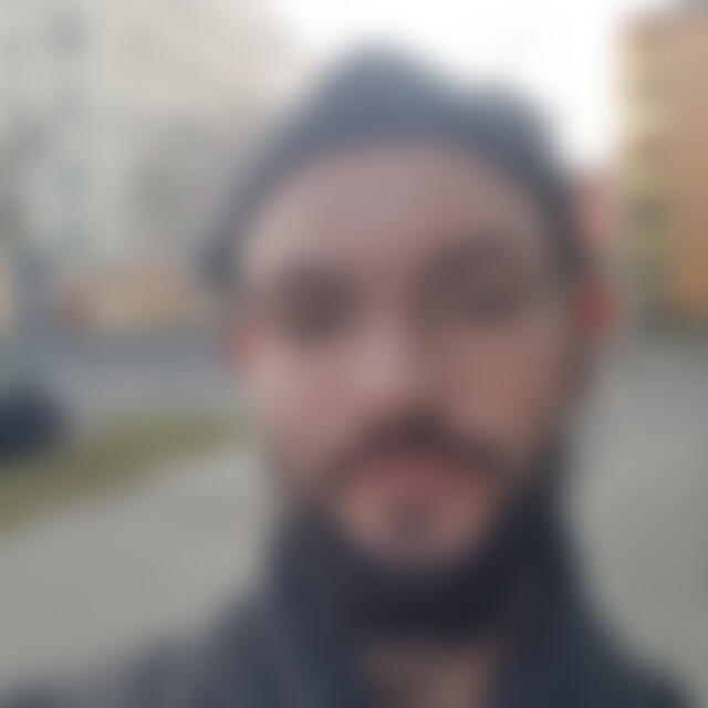 Michi25 (33) aus Berlin