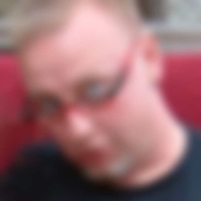 derkleeene (58) aus Dresden