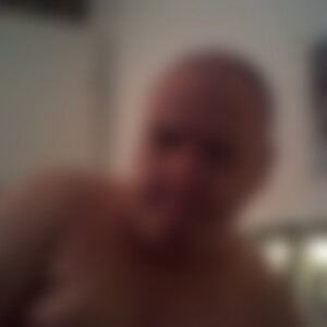 Peter2048 (78) aus Stuttgart Rot