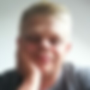 Benni146 (37) aus Norden