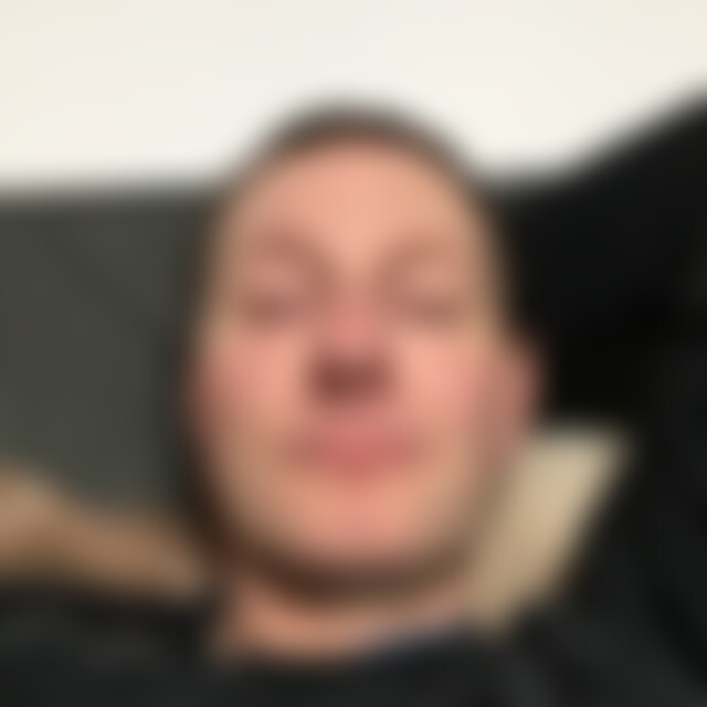 Micha127 (40) aus Brehna