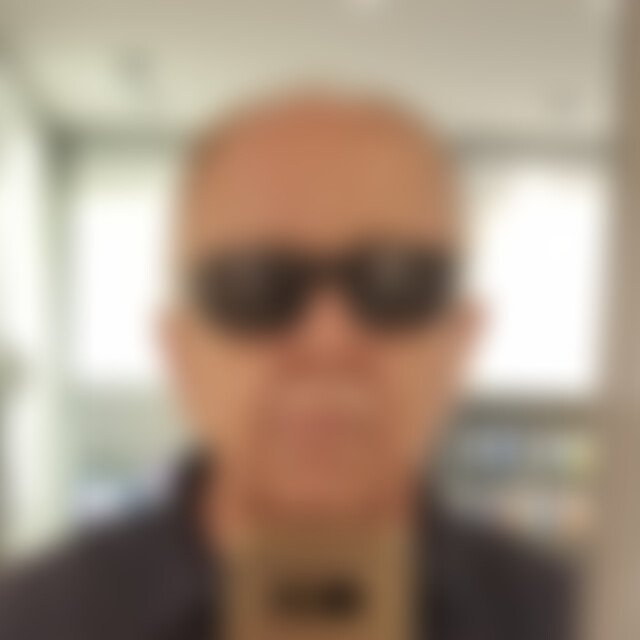 DJUweDJ (63) aus Rödermark
