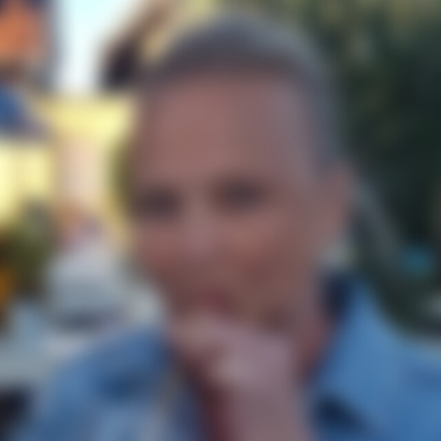 BineS (54) aus Berlin