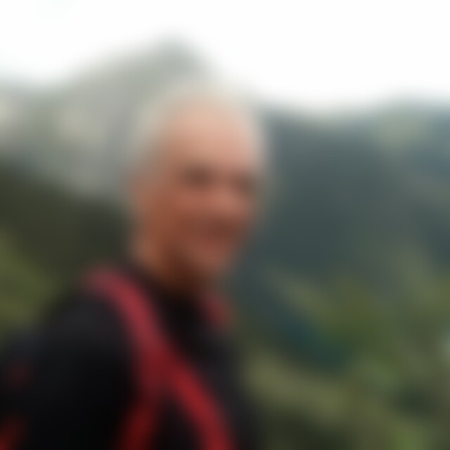 Bergfan (67) aus Großbettlingen