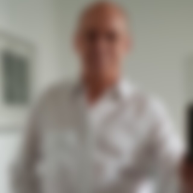 human (72) aus Hamburg