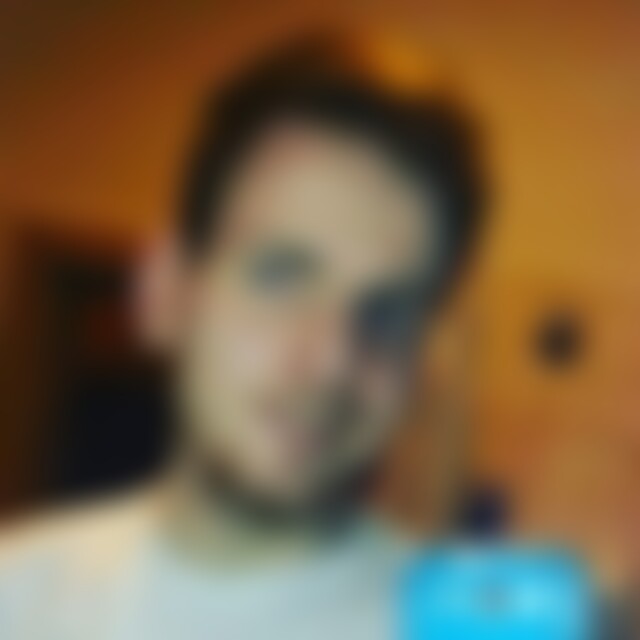 Yasha (35) aus Bergedorf
