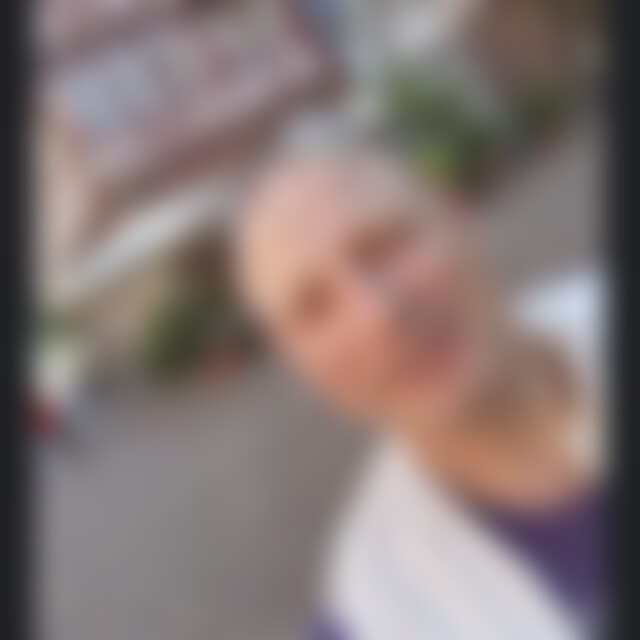 Tillian (53) aus Frankfurt
