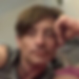Simi25 (48) aus Solingen