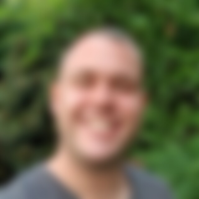 Hennus (36) aus Krefeld