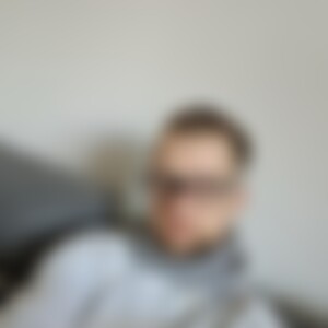 Dominikhsvvv (26) aus Bad Oldesloe