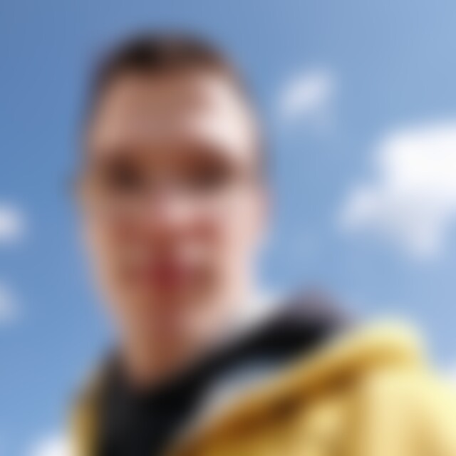 Junior (28) aus Burg