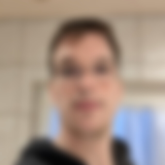 Junior (28) aus Burg