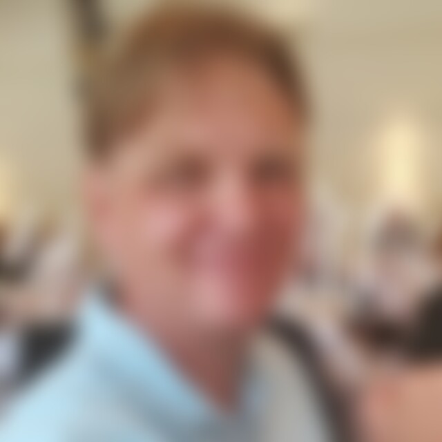 RoterFlieder (57) aus Dresden