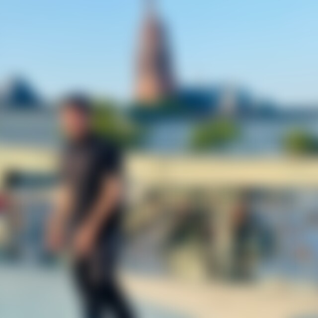 Akra (41) aus Frankfurt am Main