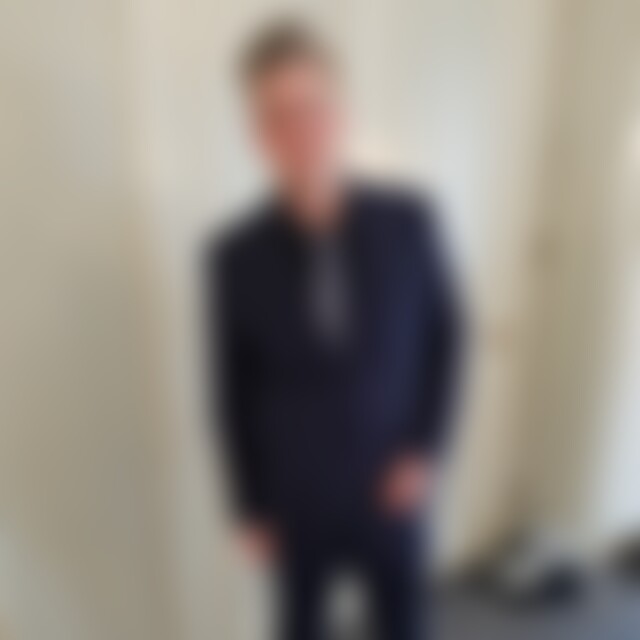 HansPeter23 (25) aus Uster