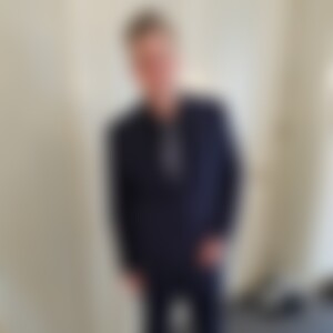 HansPeter23 (25) aus Uster
