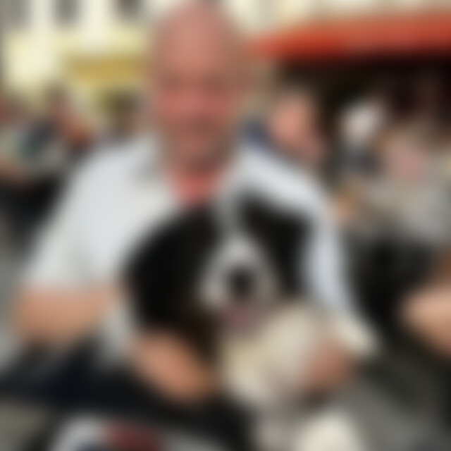 Zizi (57) aus St. Valentin
