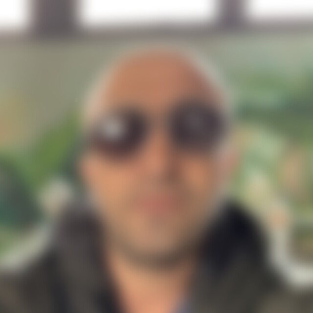Deno (45) aus Berlin