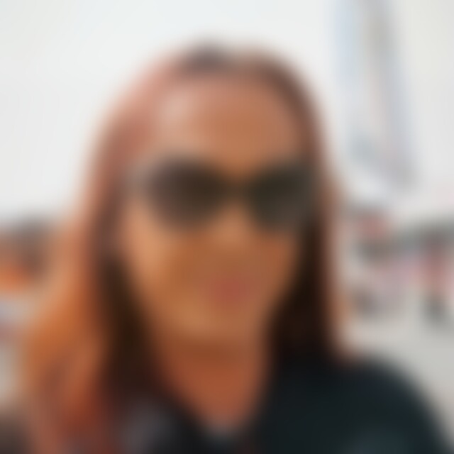 dienadine (47) aus Linz