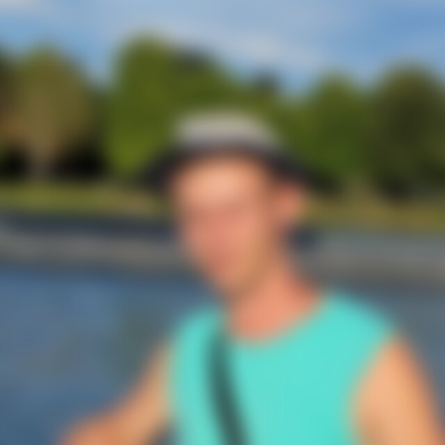 Desazaro (38) aus Tübingen