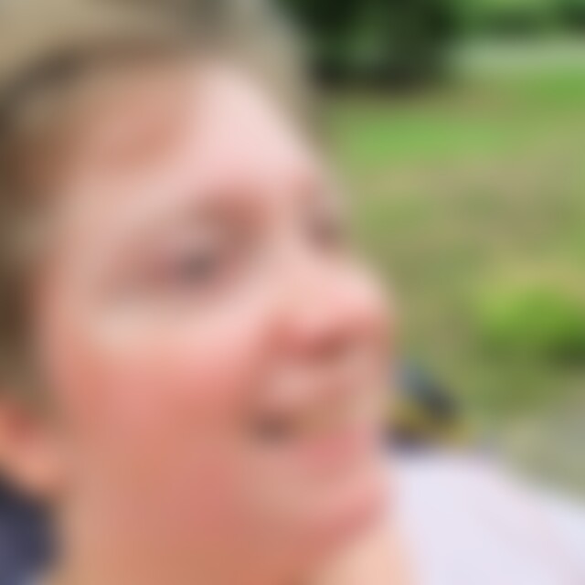 Fee (42) aus Potsdam