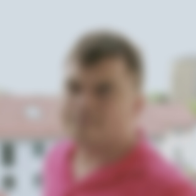 Eduard1997 (28) aus Straubing