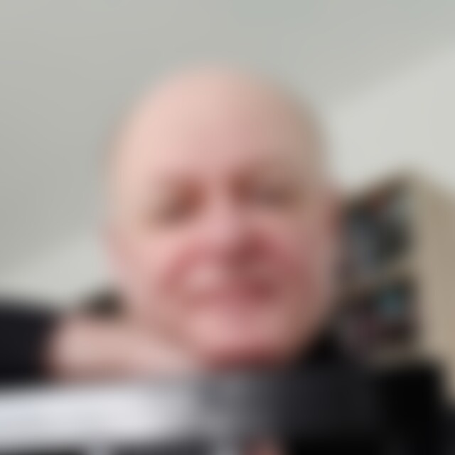 Schirad (64) aus Berlin