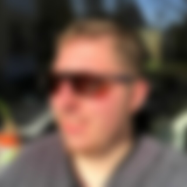 einfachflo (23) aus München